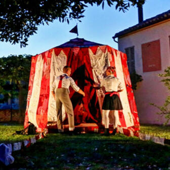 GRAN HISTORIA EN PEQUEÑA CARPA